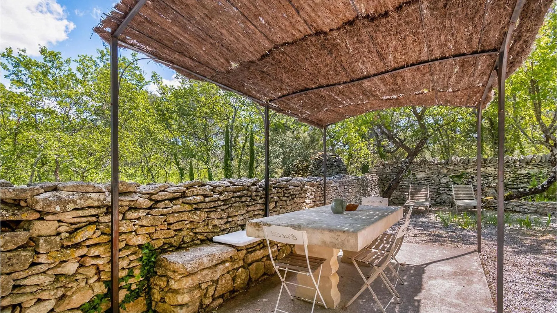 Holiday home Lovely Home In Lacoste With Kitchen